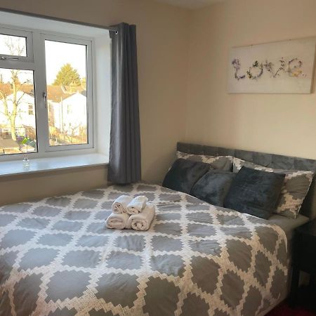 Nnk Air Bnb Enfield Bagian luar foto