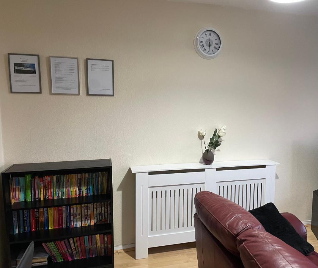 Nnk Air Bnb Enfield Bagian luar foto
